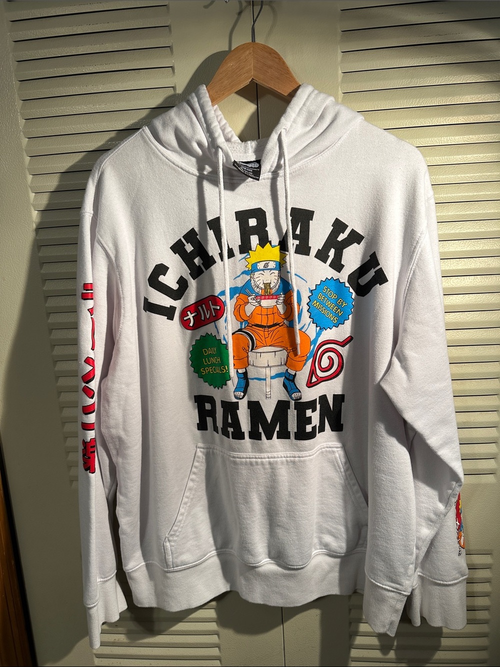 Ichiraku Ramen Graphic White Hoodie - Men's Pullover